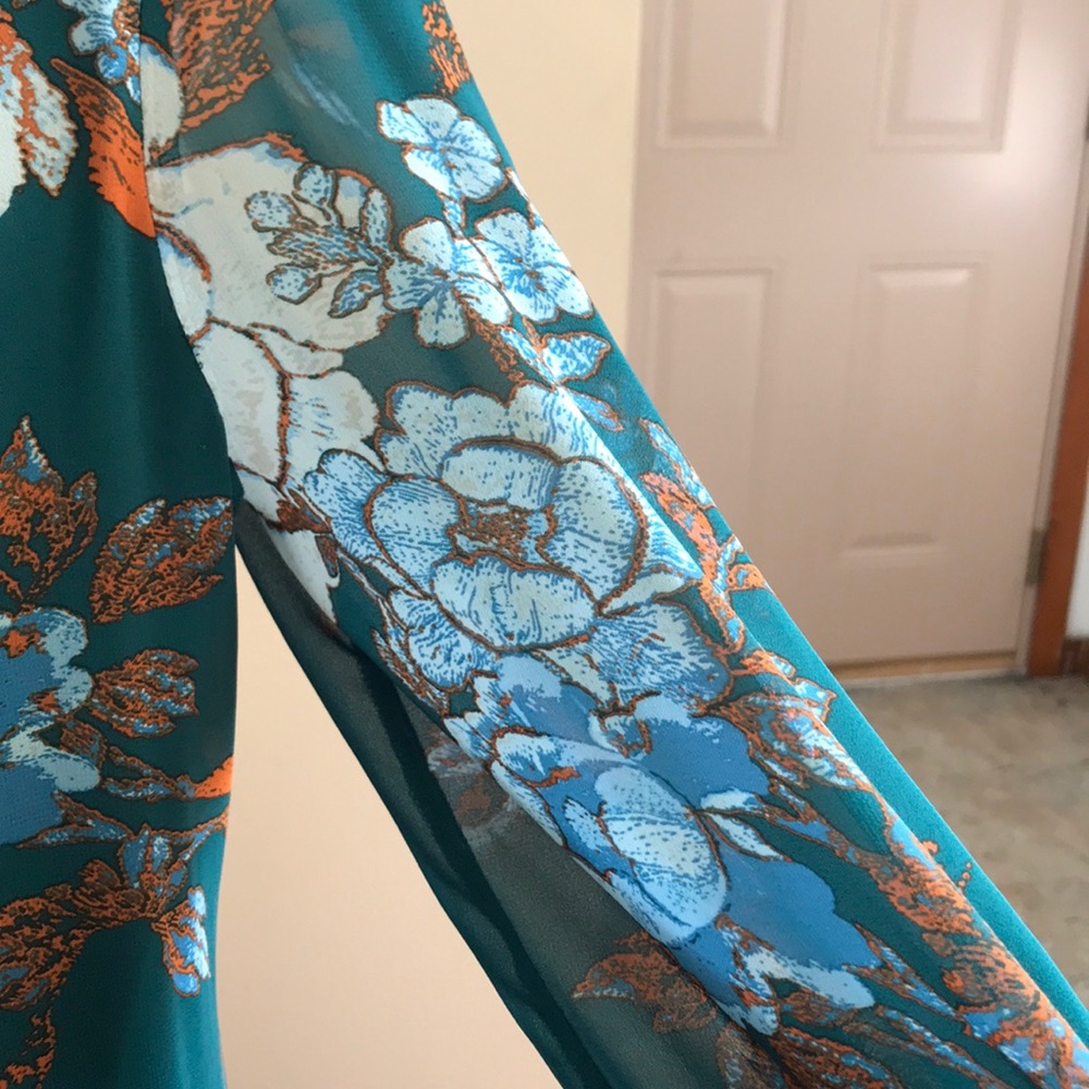 Dress - Picture 3 of 5